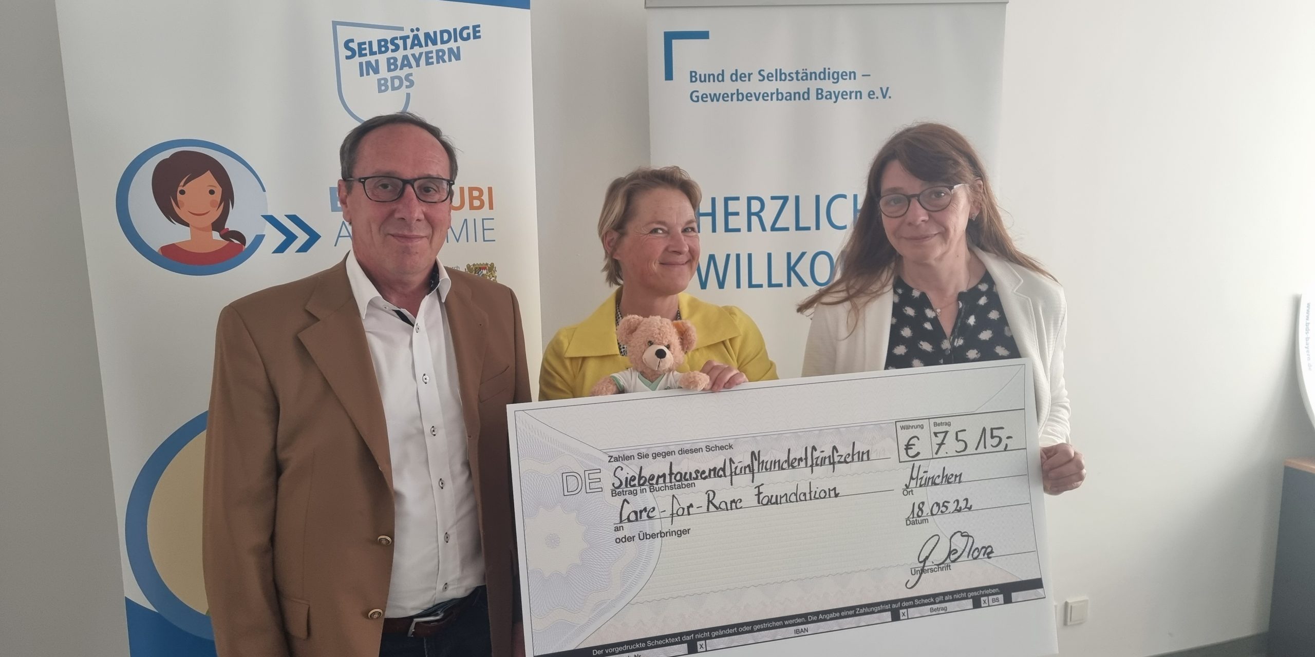 Spendenuebergabe-scaled