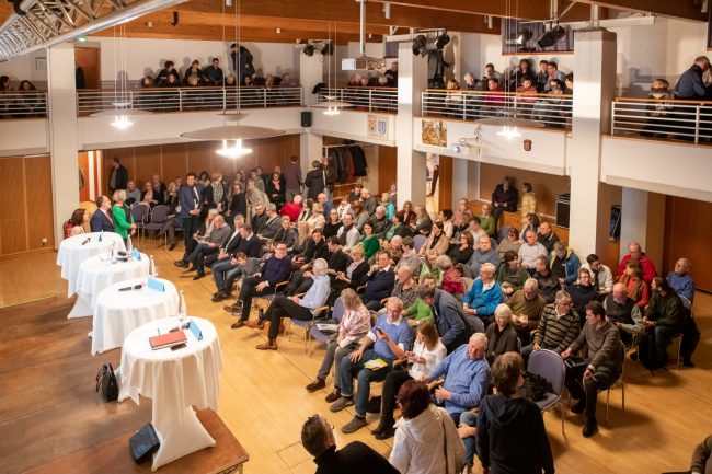 Podiumsdiskussion Publikum Podiumsdiskussion